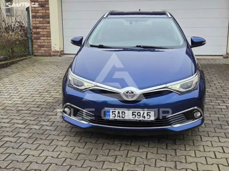2015 Toyota AURIS