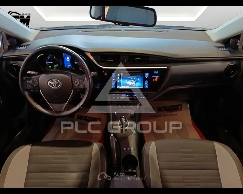 2015 Toyota AURIS