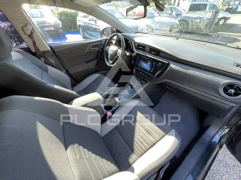 2015 Toyota AURIS