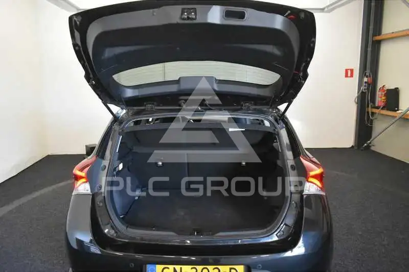 2015 Toyota AURIS