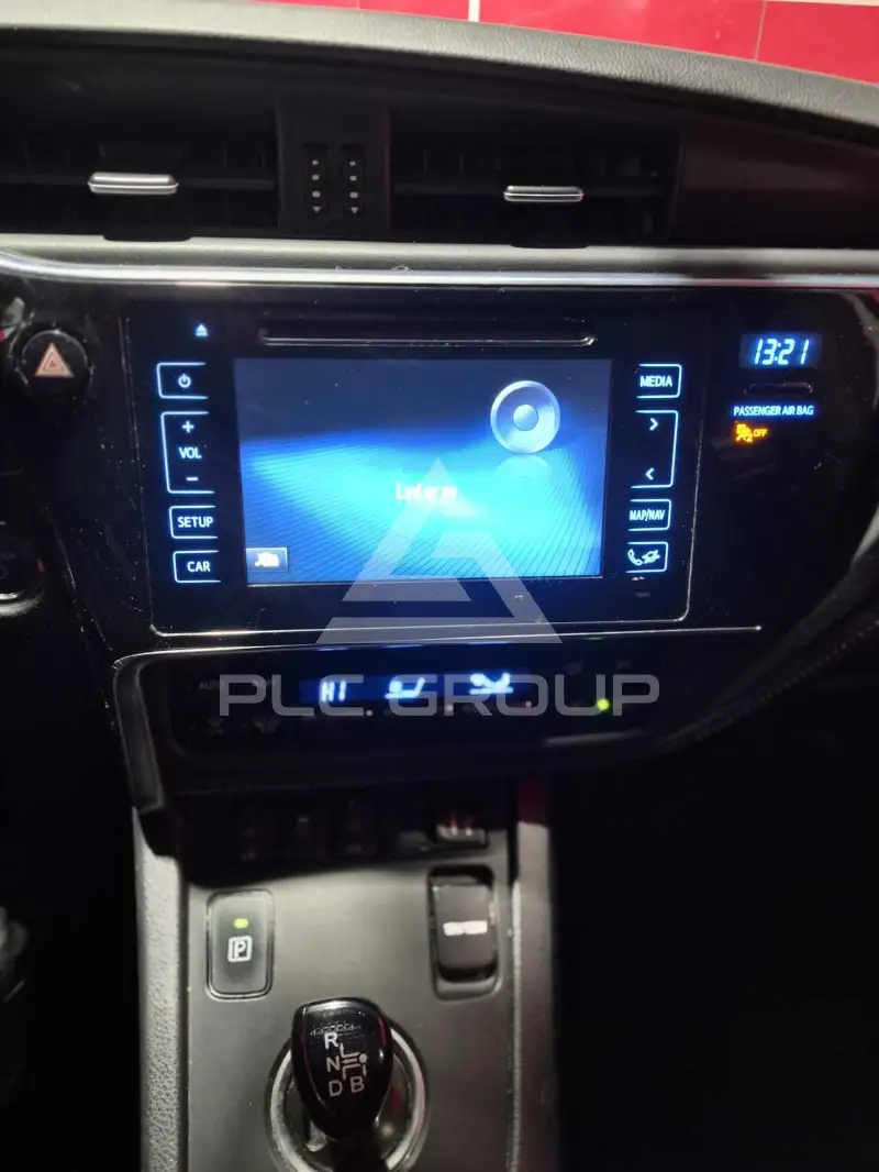 2015 Toyota AURIS