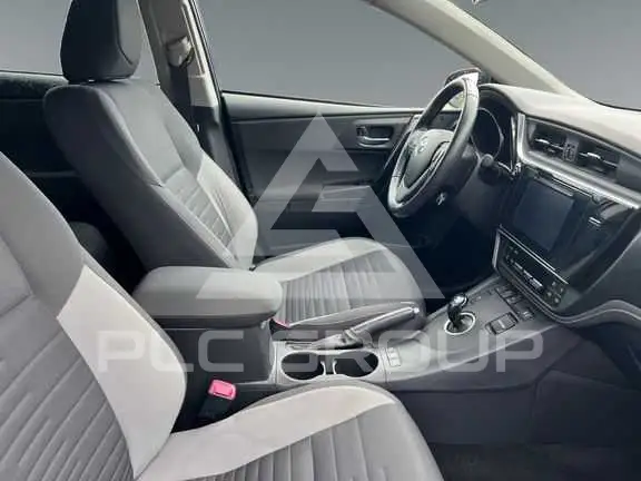 2015 Toyota AURIS