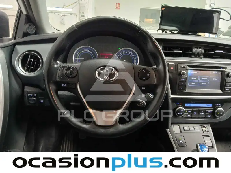 2015 Toyota AURIS