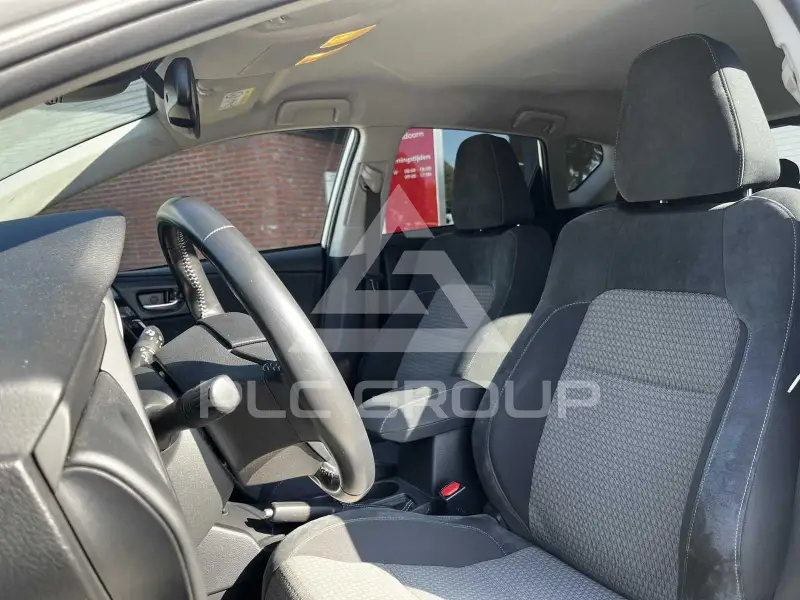 2015 Toyota AURIS