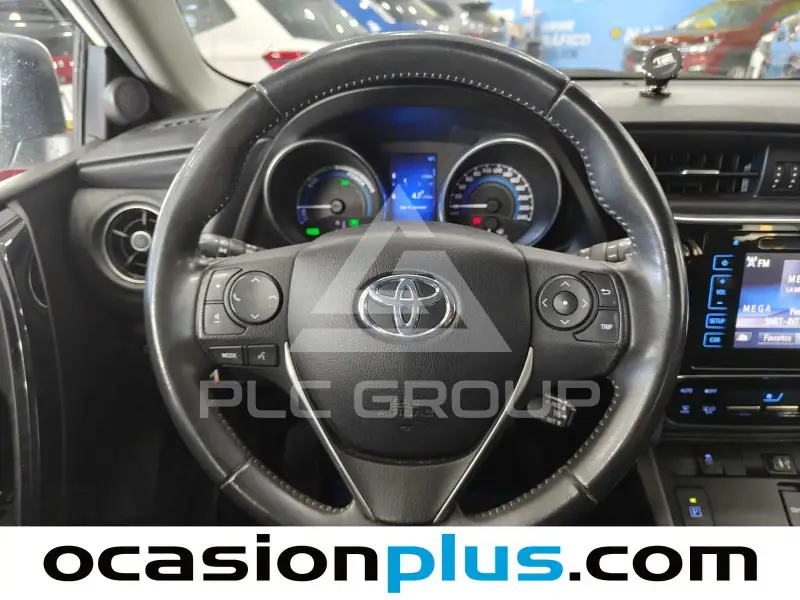 2015 Toyota AURIS