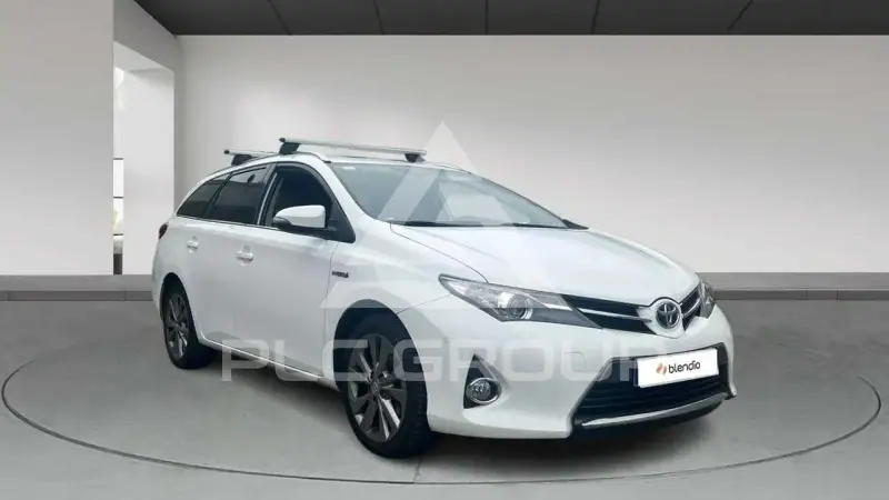 2015 Toyota AURIS