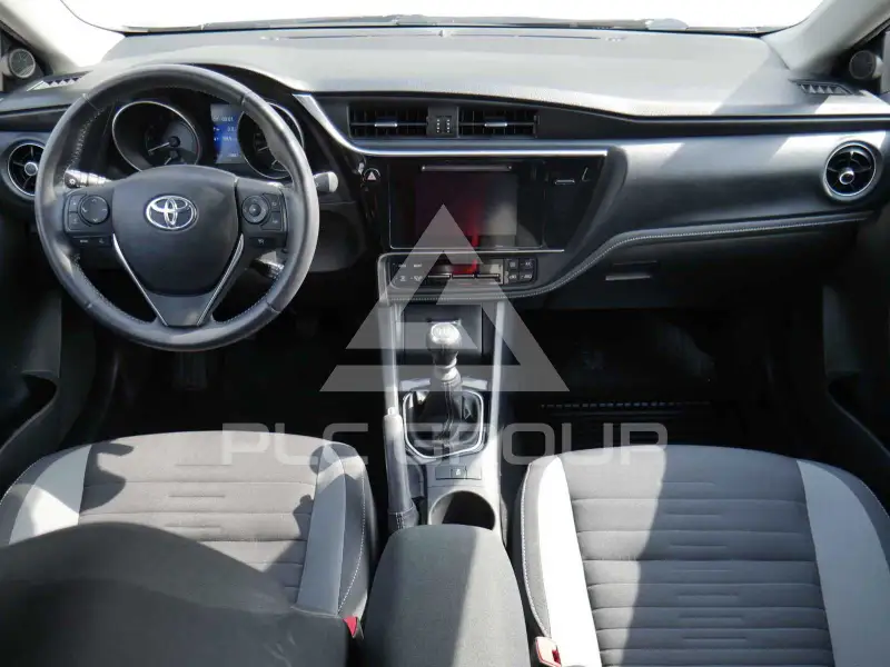 2015 Toyota AURIS