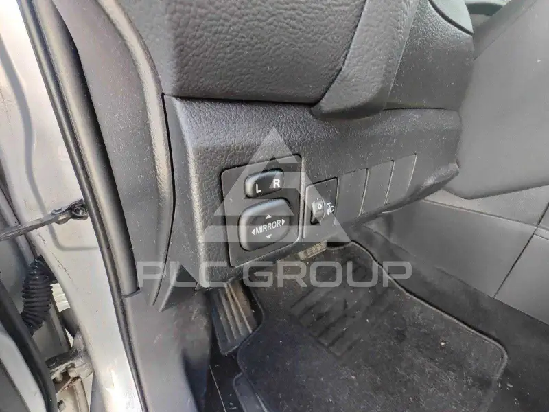 2015 Toyota AURIS