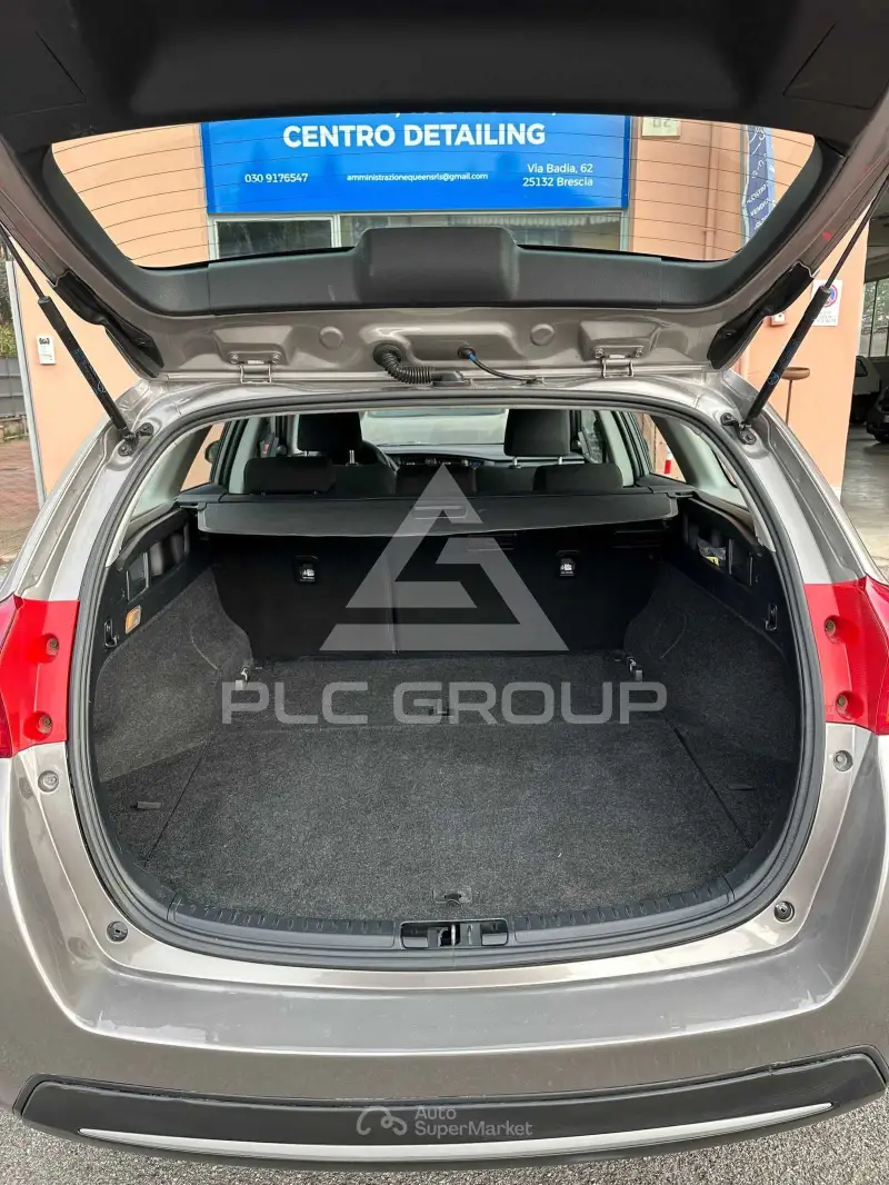 2015 Toyota AURIS