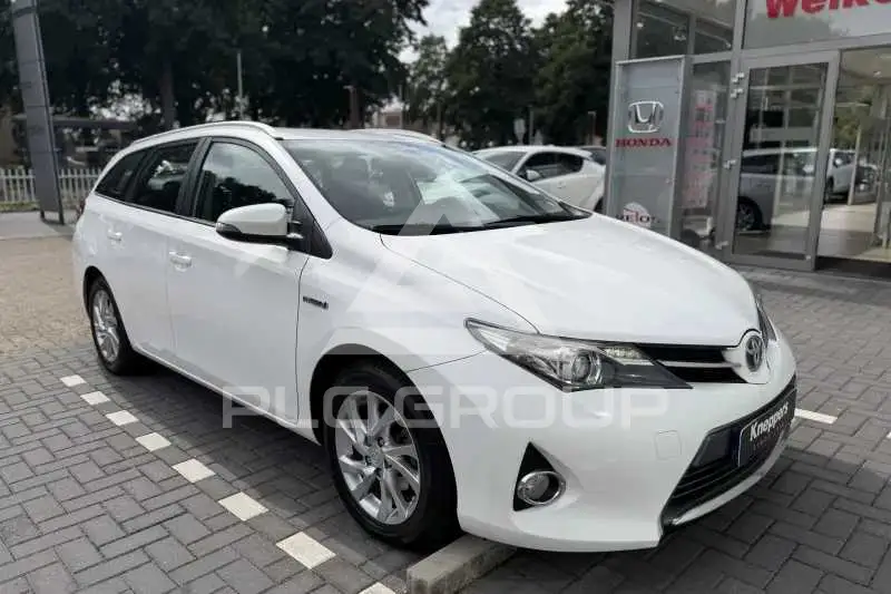 2015 Toyota AURIS