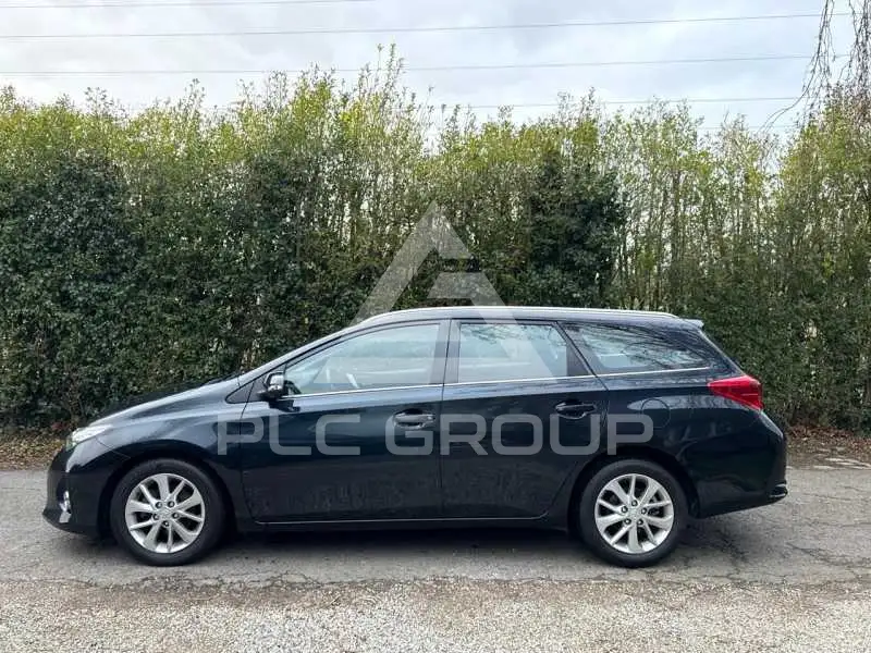 2015 Toyota AURIS