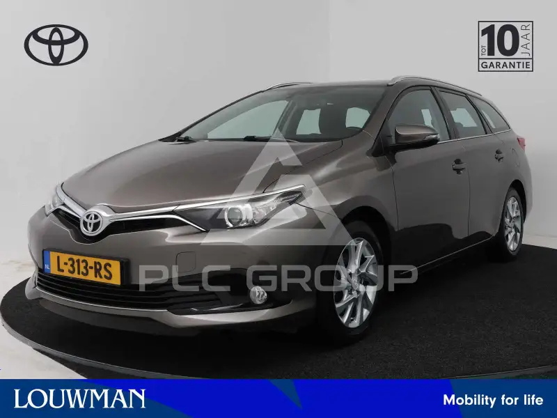 2015 Toyota AURIS