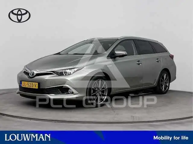 2015 Toyota AURIS