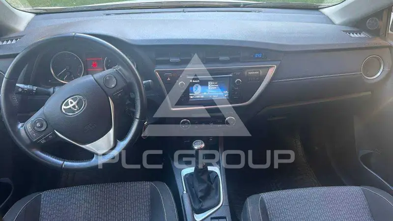2015 Toyota AURIS