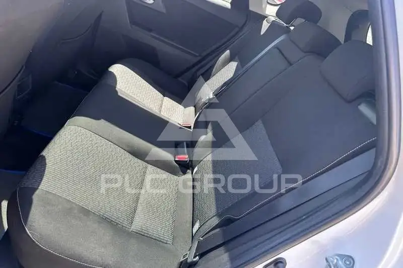2015 Toyota AURIS