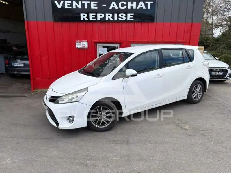 2015 Toyota VERSO