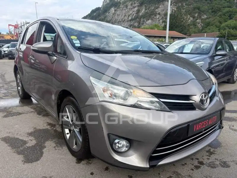 2015 Toyota VERSO