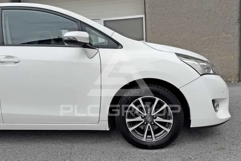 2015 Toyota VERSO