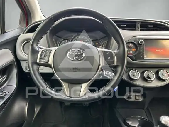 2015 Toyota YARIS