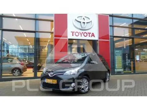 2015 Toyota YARIS