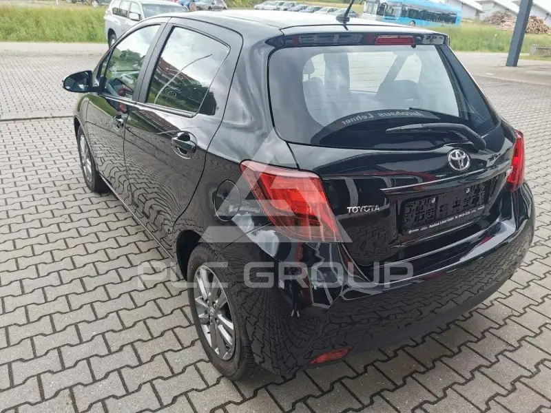 2015 Toyota YARIS