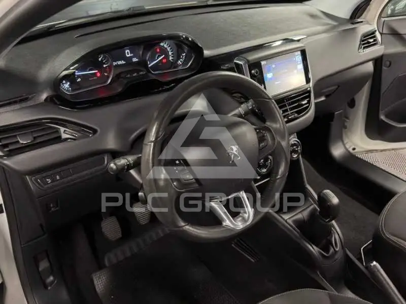 2015 Peugeot 208
