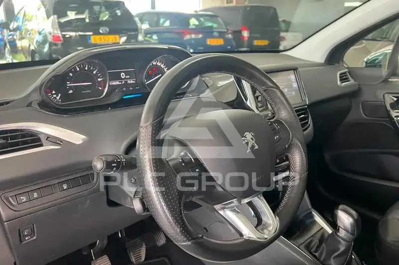 2015 Peugeot 208