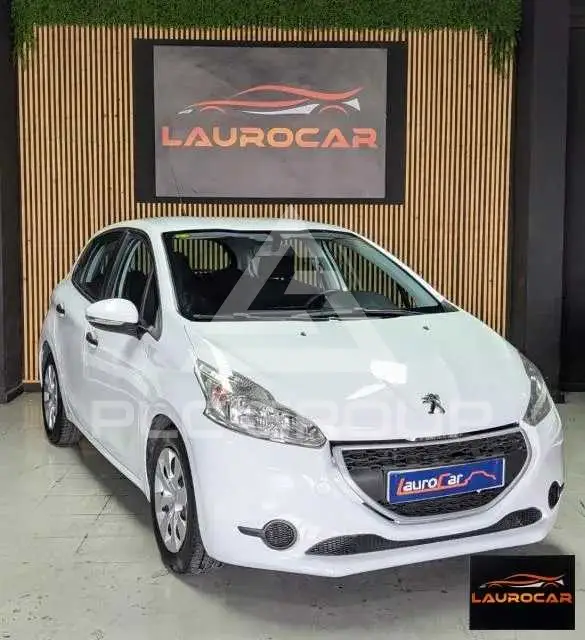 2015 Peugeot 208