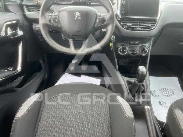2015 Peugeot 208
