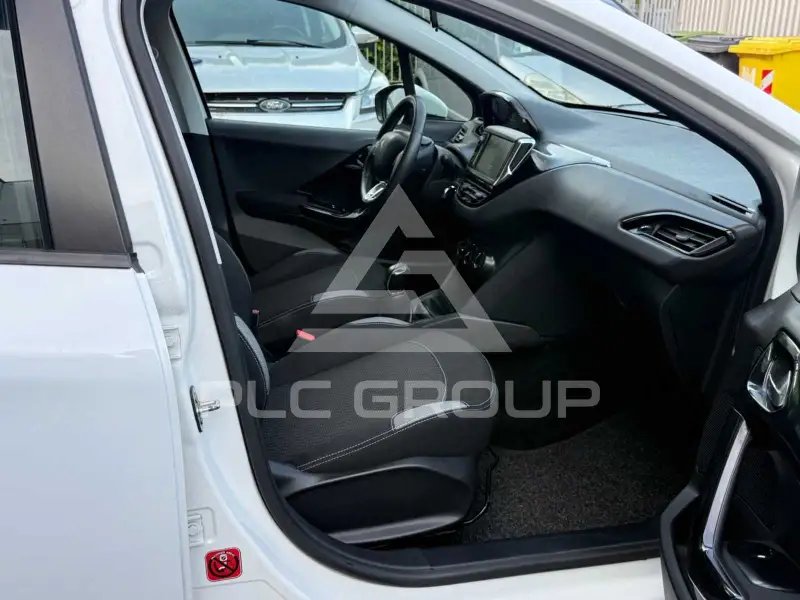 2015 Peugeot 208
