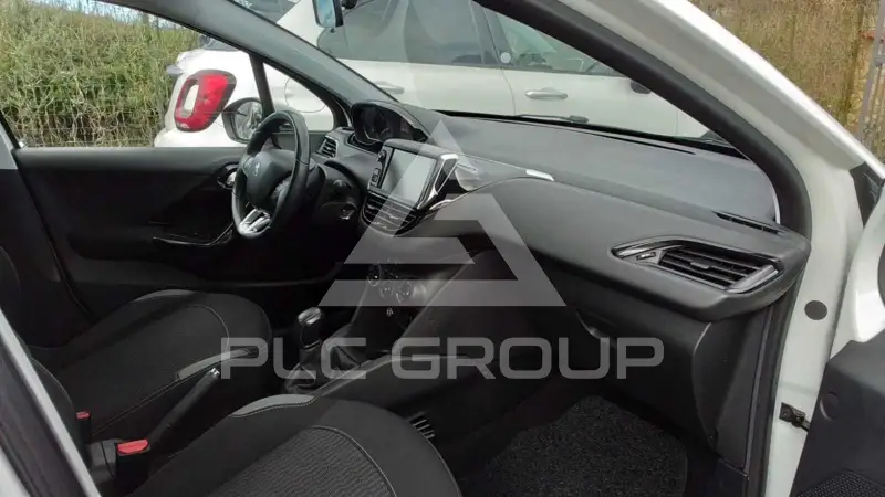 2015 Peugeot 208