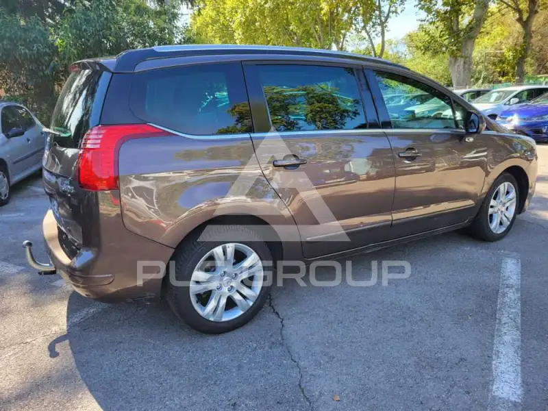 2015 Peugeot 5008