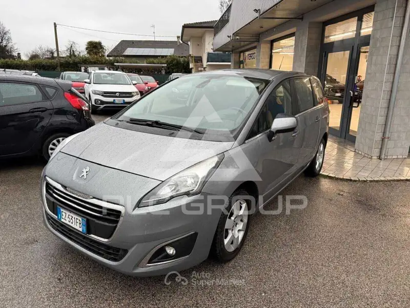 2015 Peugeot 5008