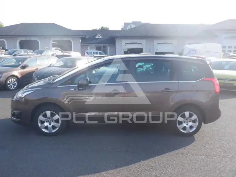 2015 Peugeot 5008