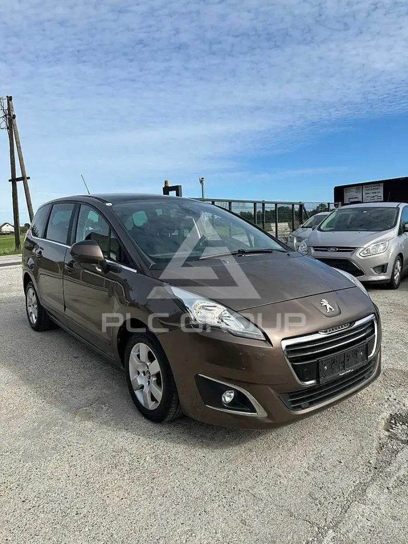 2015 Peugeot 5008
