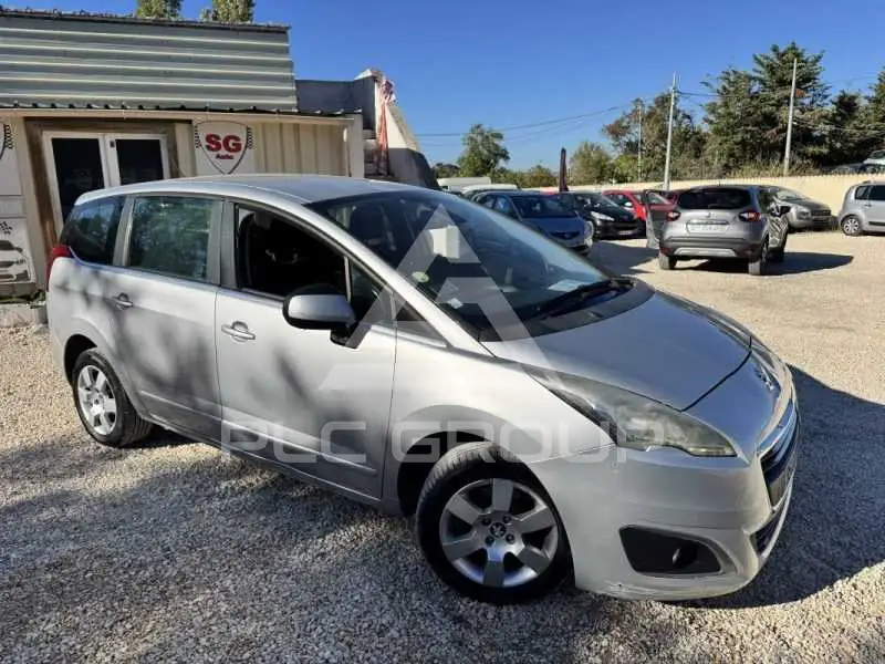 2015 Peugeot 5008