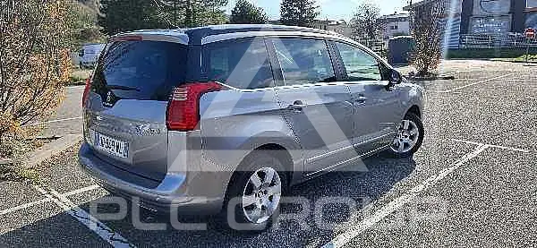 2015 Peugeot 5008