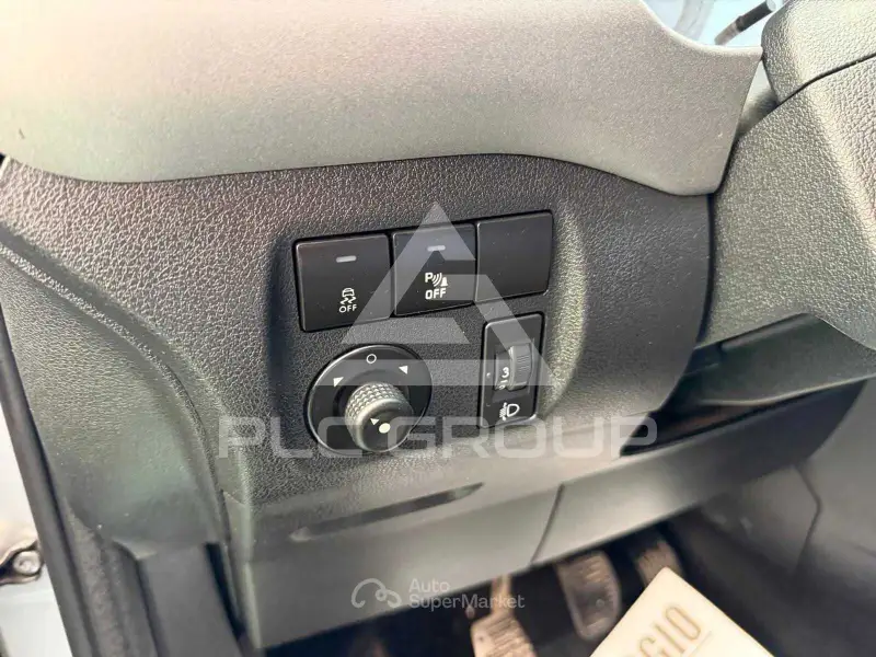 2015 Peugeot Partner