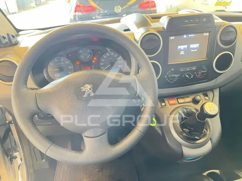 2015 Peugeot Partner