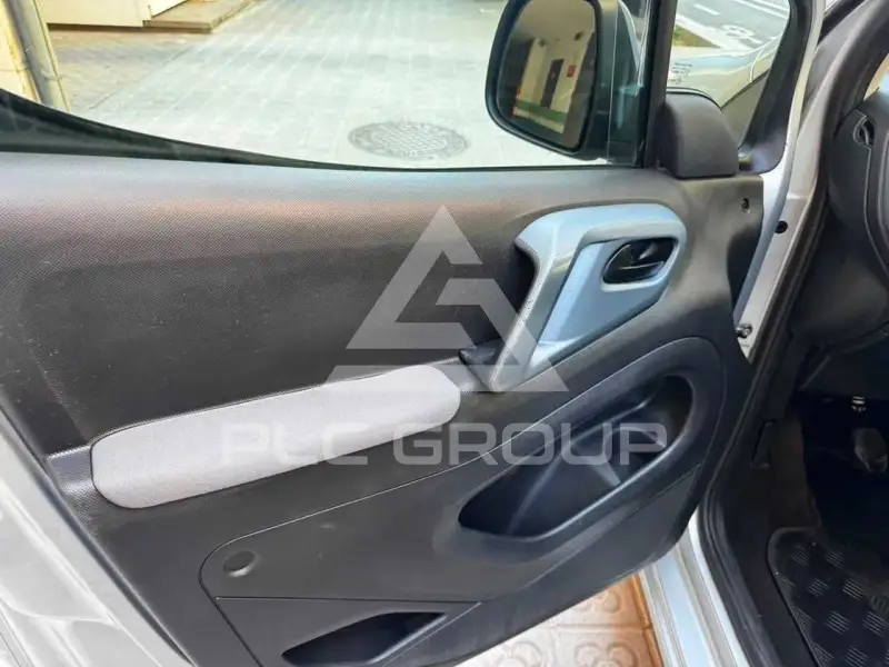 2015 Peugeot Partner