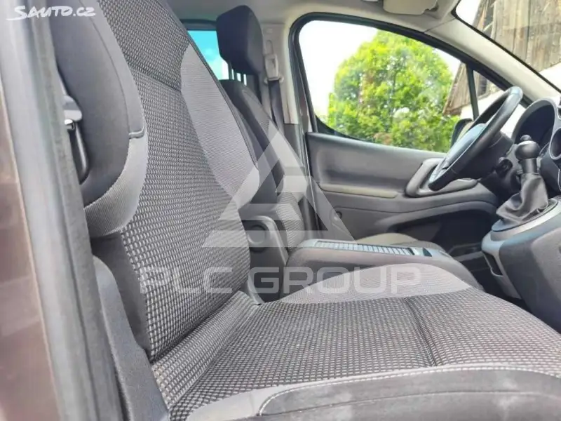 2015 Peugeot Partner