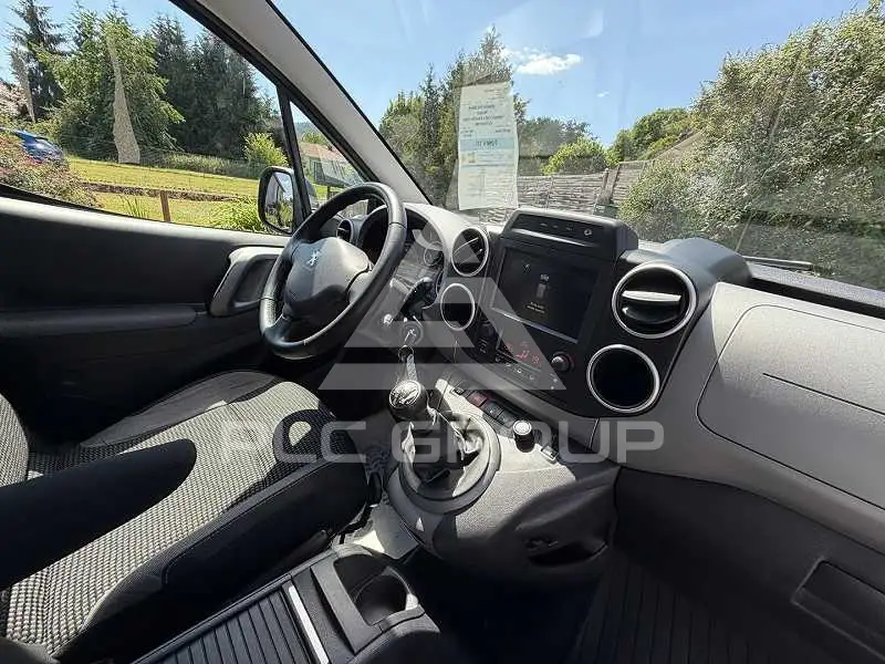 2015 Peugeot Partner