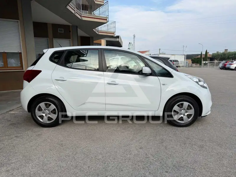 2015 KIA Venga