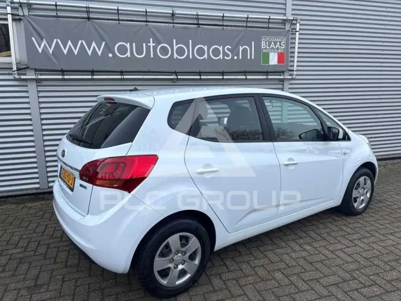 2015 KIA Venga