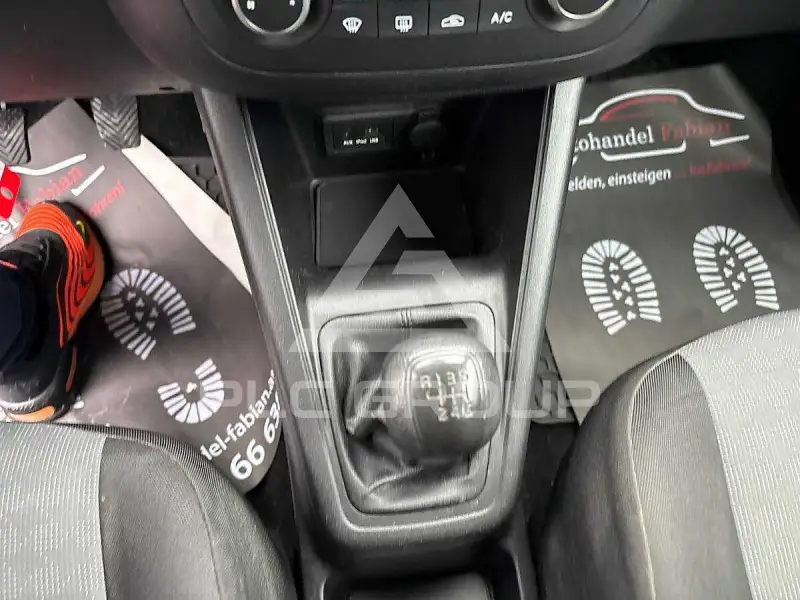 2015 KIA Venga