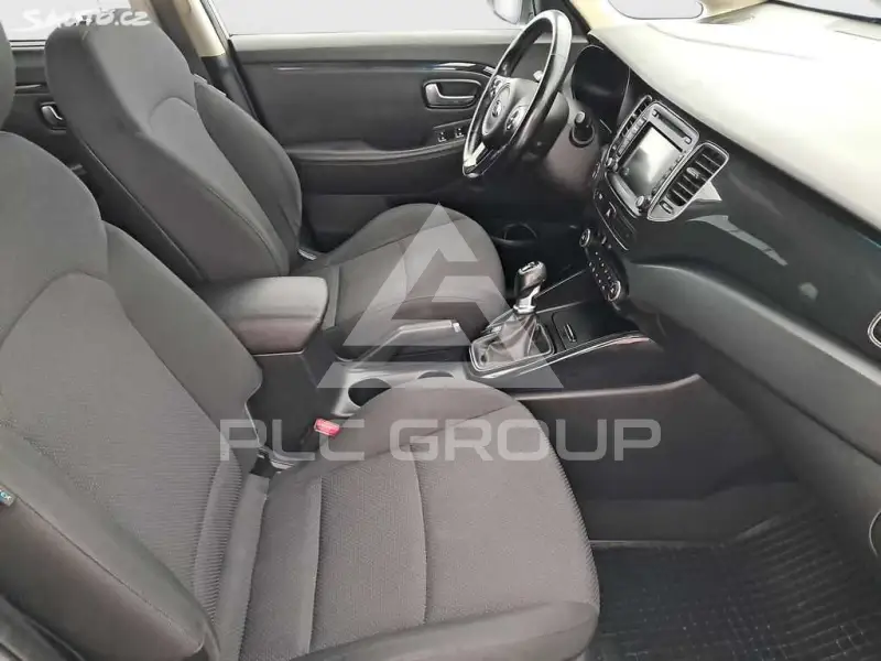 2015 KIA Carens