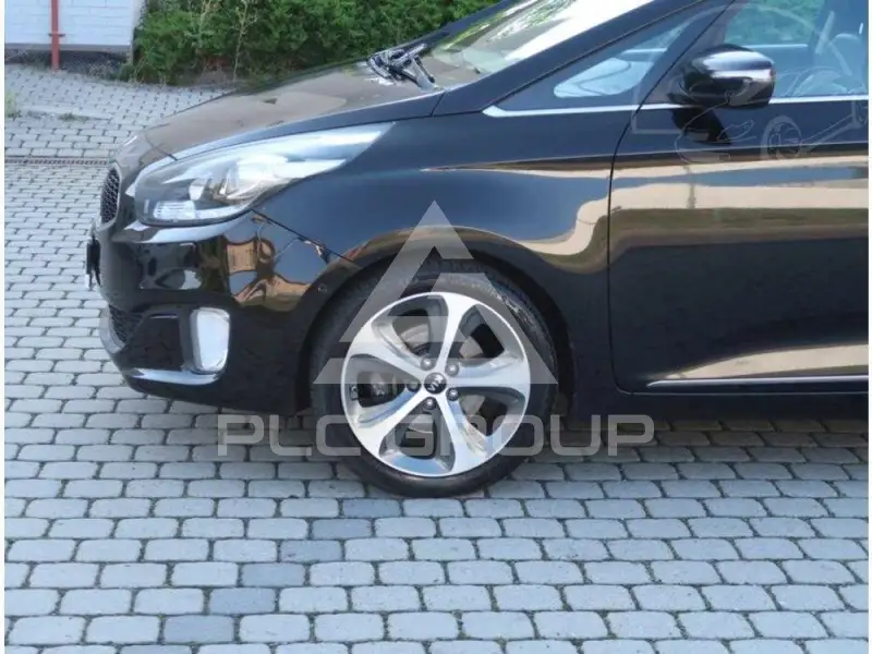 2015 KIA Carens