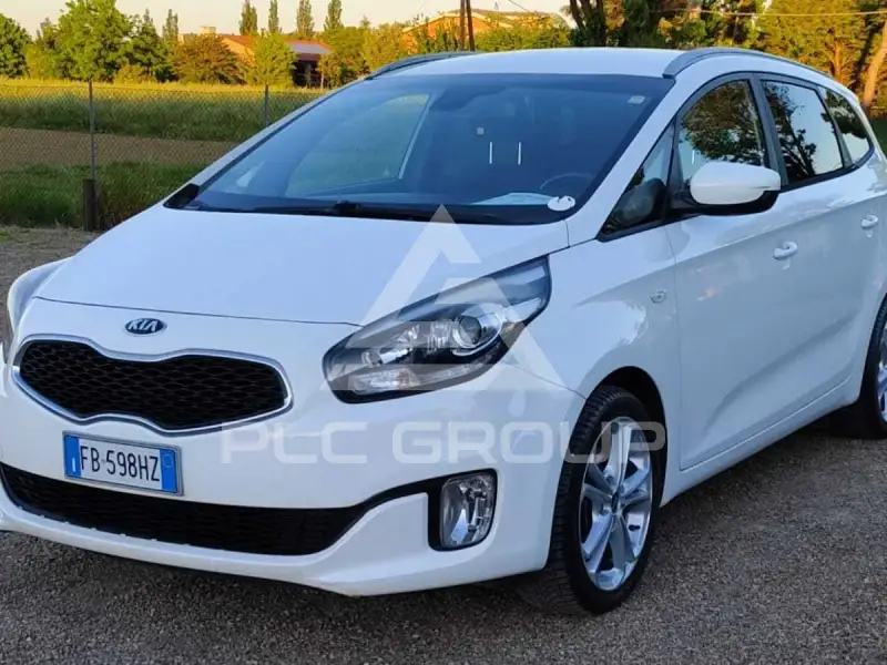 2015 KIA Carens