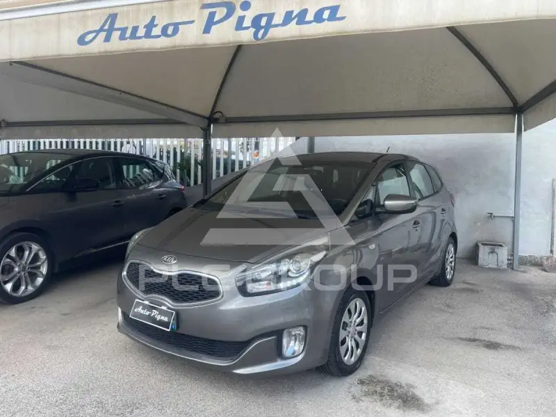 2015 KIA Carens