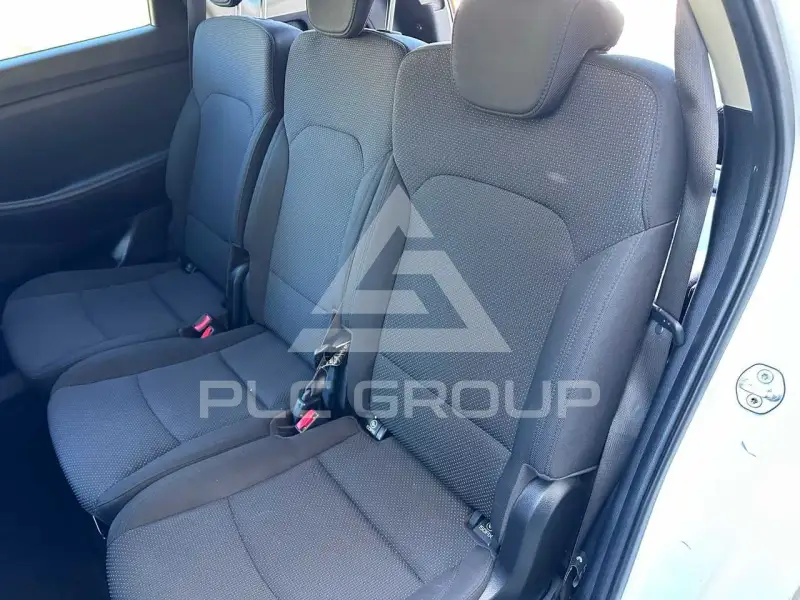 2015 KIA Carens